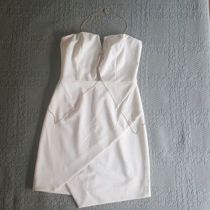 Fitted Dress with necklaces